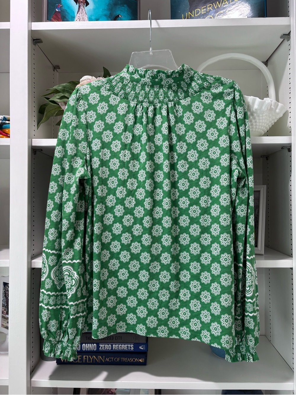Boden Fay Smocked Shirt 8 Green - Picture 9 of 10